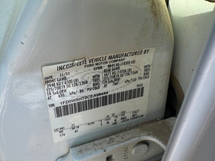 2012-ford-f550-image-9