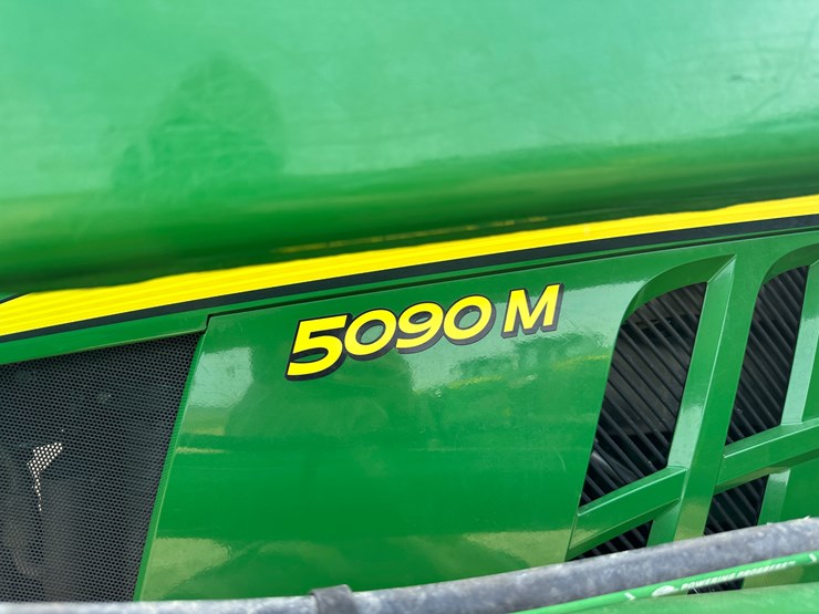 2011-john-deere-5090m-image-26