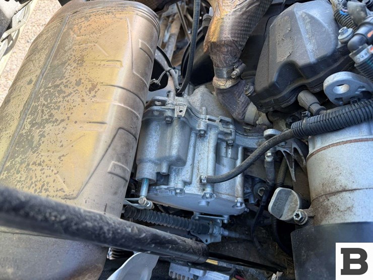 2023-can-am-defender-limited-hd10-atv-image-35