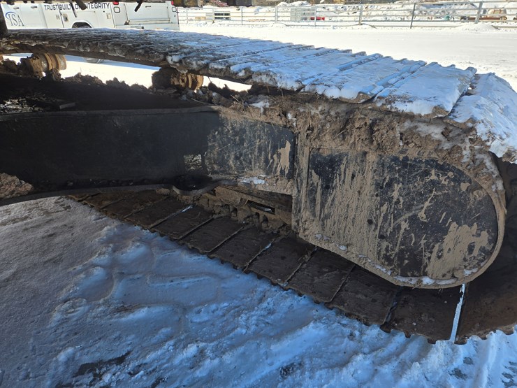 2016-deere-245g-lc-image-53