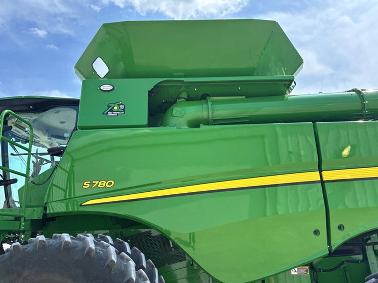 2022-john-deere-s780-image-36