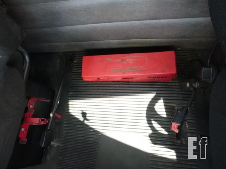 freightliner-coronado-122-image-13