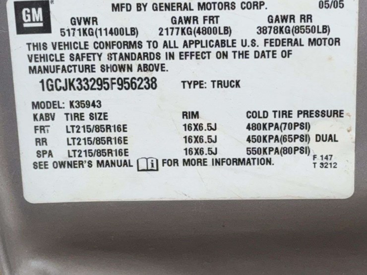 2005-chevrolet-silverado-3500-image-10