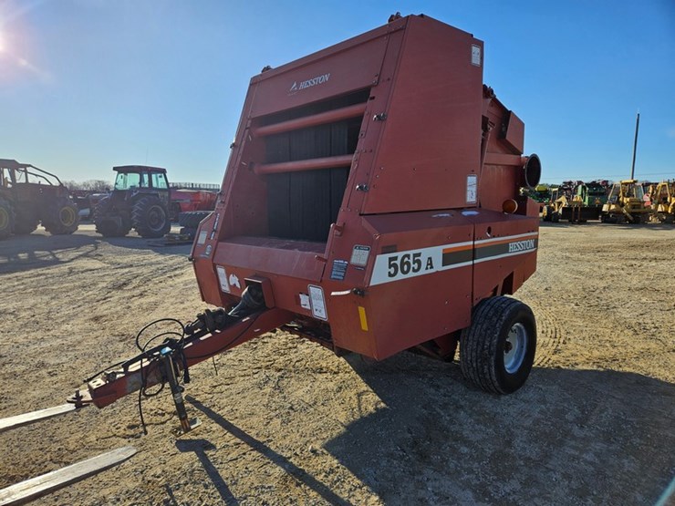 hesston-565a-image-1