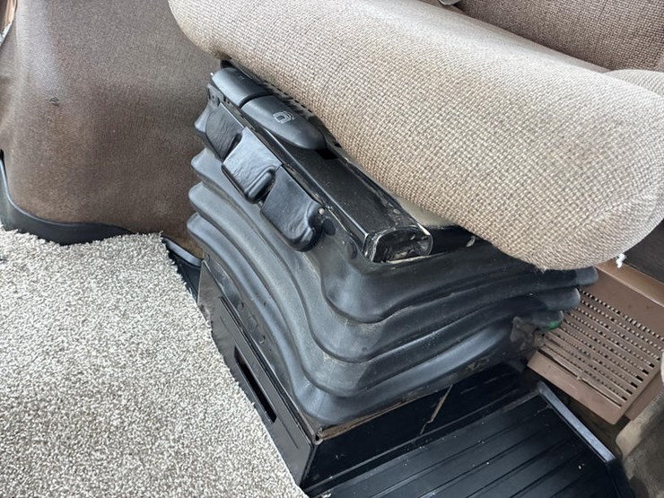 2009-john-deere-9430-image-63