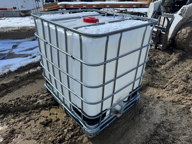 water-tank-tote-image-4