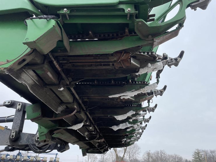 2012-john-deere-608c-image-22