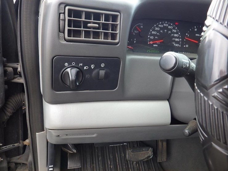 2004-ford-f350-image-23