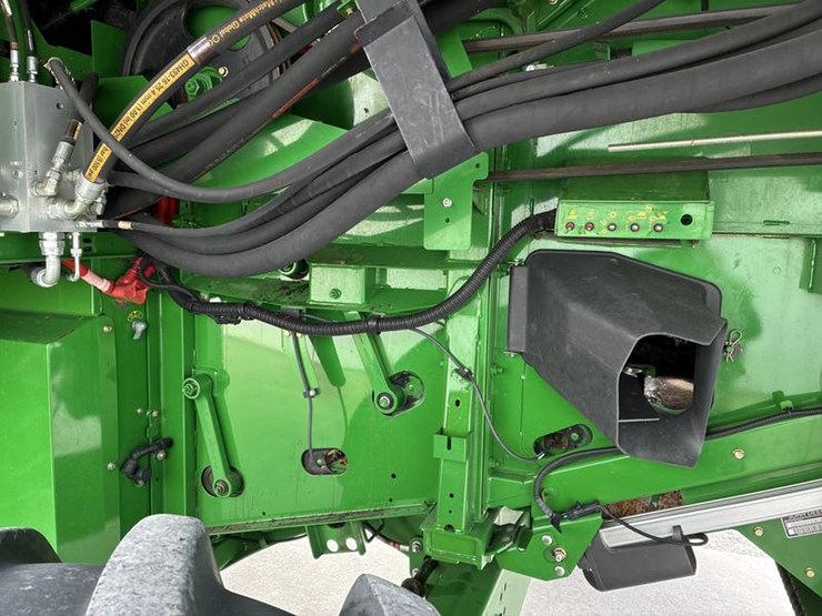 2013-john-deere-s690-image-65