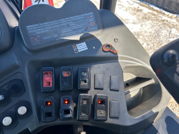 2018-kubota-r630-image-22