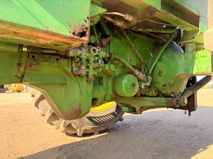 john-deere-4230-image-10