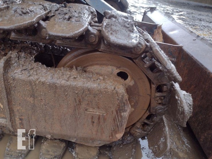 2019-deere-75g-image-37