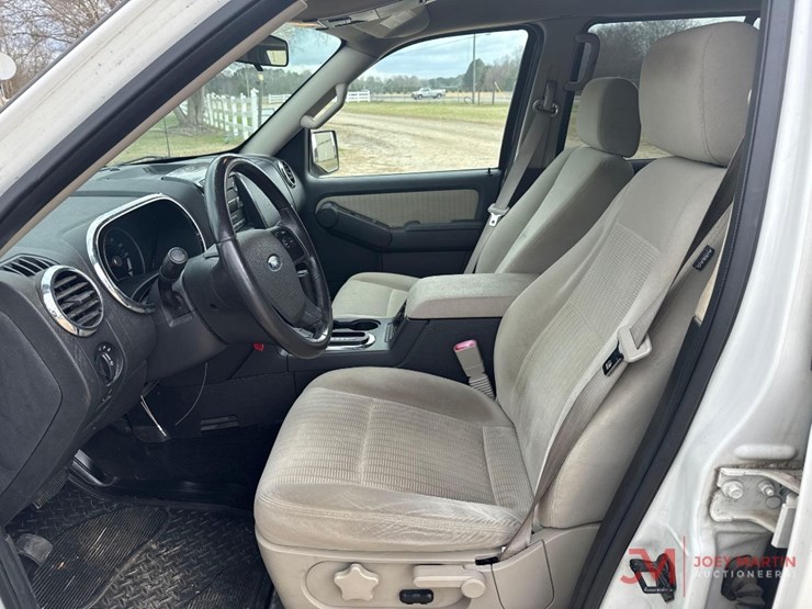 2007-ford-explorer-image-11