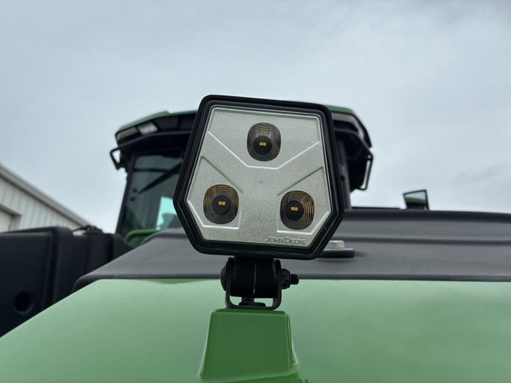 2025-john-deere-9r-590-image-28