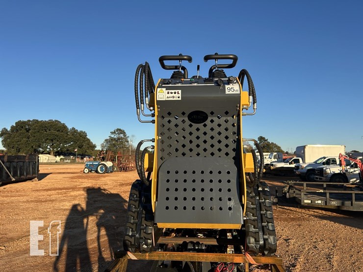 2025-mini-skid-steer-loader-sdlanch-image-3