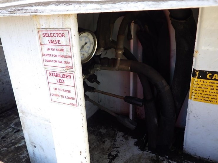 2006-ford-f550-image-8