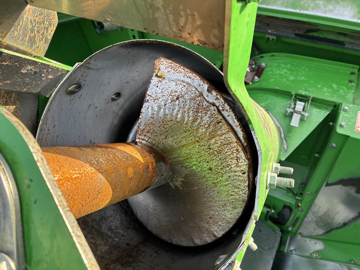 2015-john-deere-s670-image-92