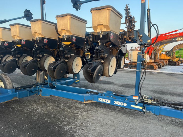 2004-kinze-3500-image-3