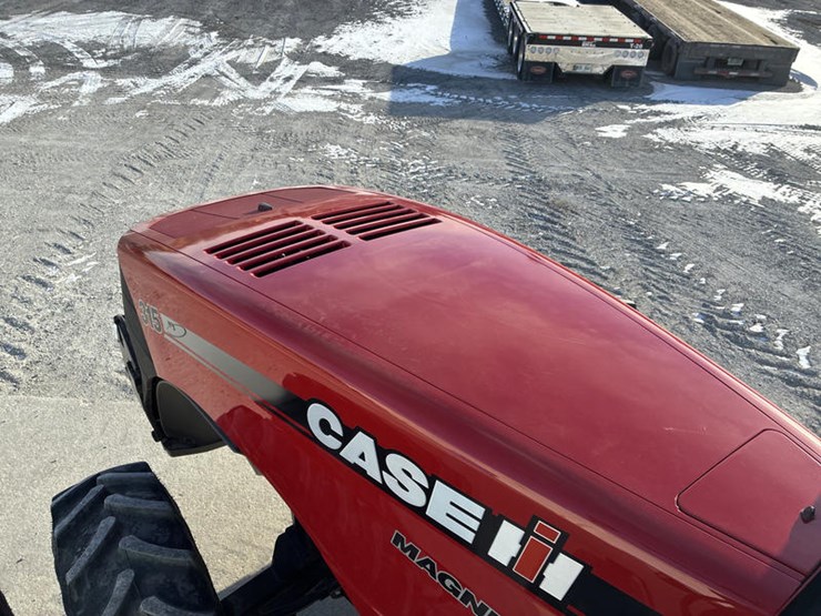 2011-case-ih-magnum-315-image-66