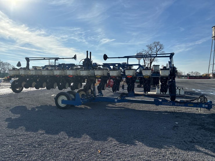 2010-kinze-3600-image-4