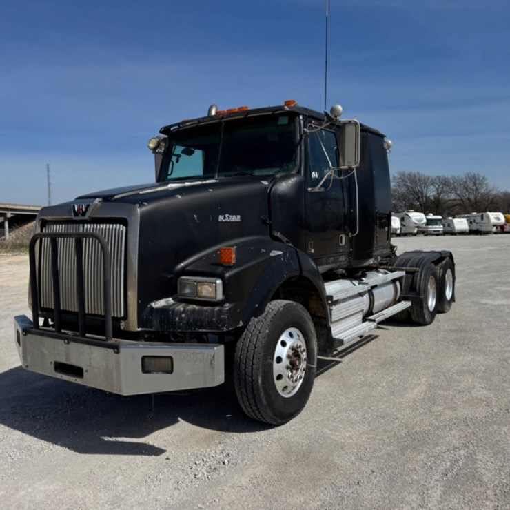 2011 WESTERN STAR 4900SA