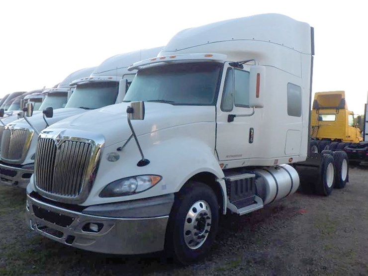 2017-international-prostar-image-1