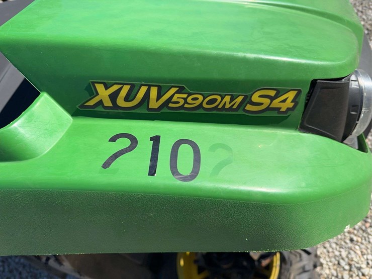 john-deere-gator-image-9