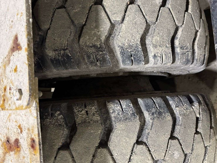 caterpillar-gp35-image-29