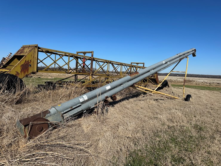 #40067-•-hutchinson-51'-x-7-1/2"-grain-auger-image-1
