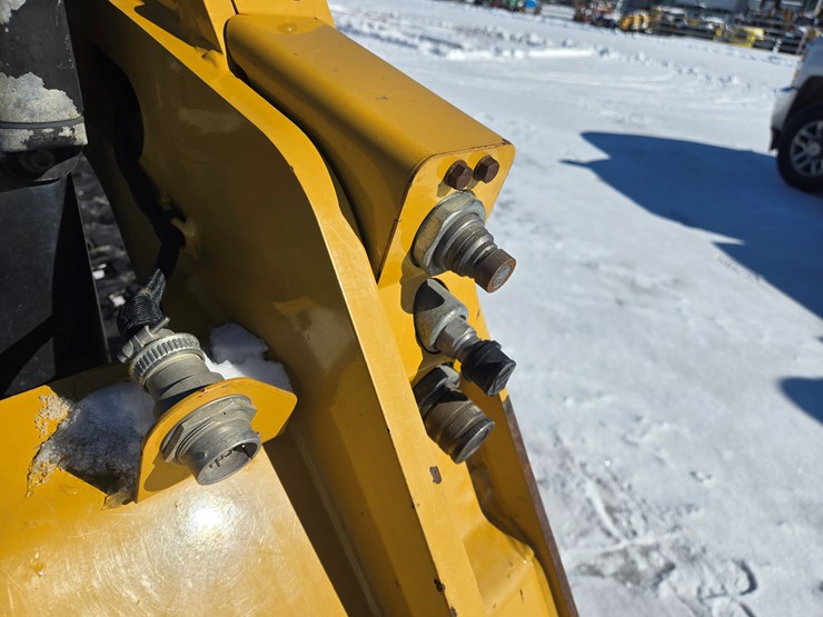 caterpillar-259d-image-15