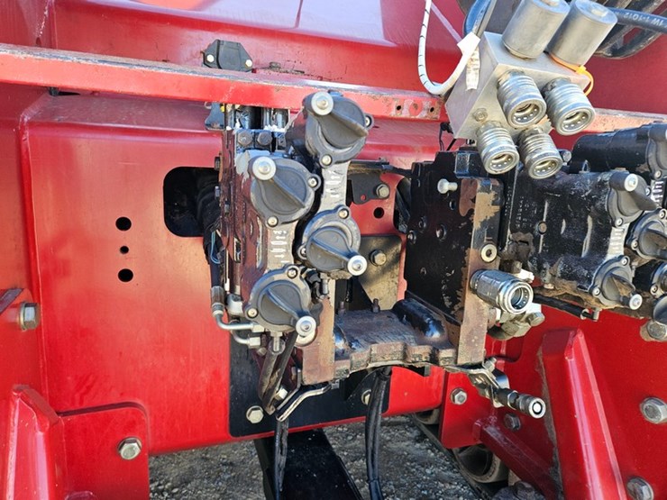 case-ih-375-image-13