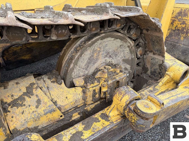 caterpillar-d6-image-35