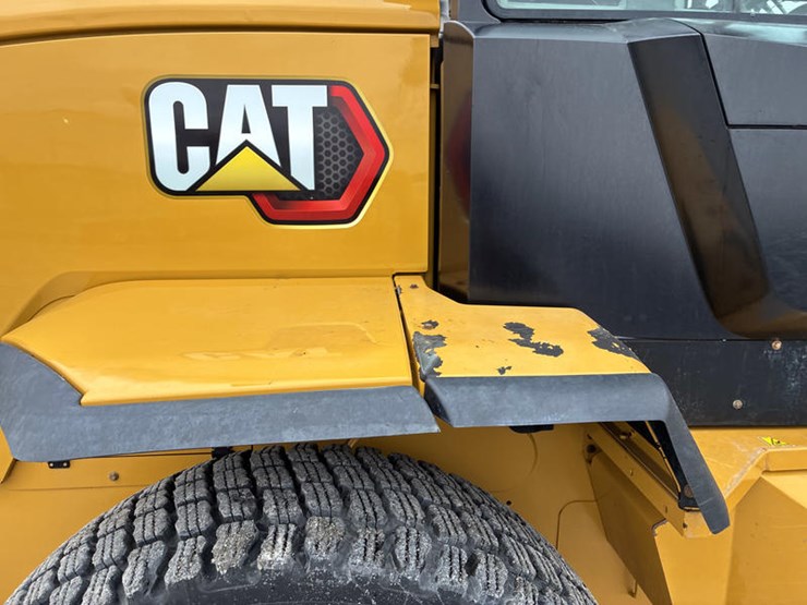 2021-caterpillar-926m-image-34