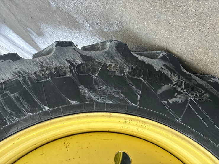 2011-john-deere-4830-image-45