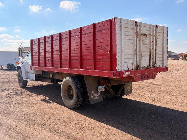 1987-gmc-7000-image-6