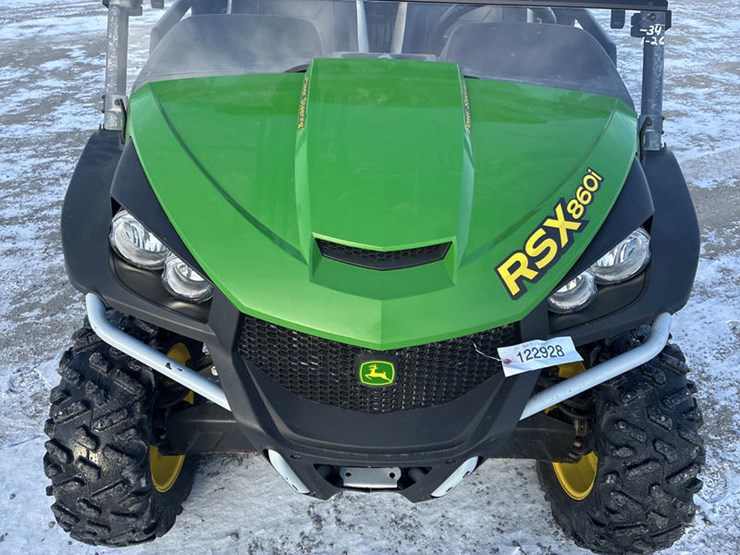 john-deere-gator-image-9