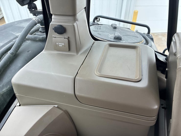 2021-john-deere-8rx-410-image-91