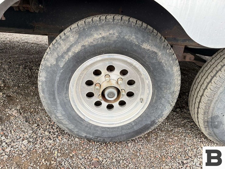 2006-raptor-3712ts-travel-trailer-image-21