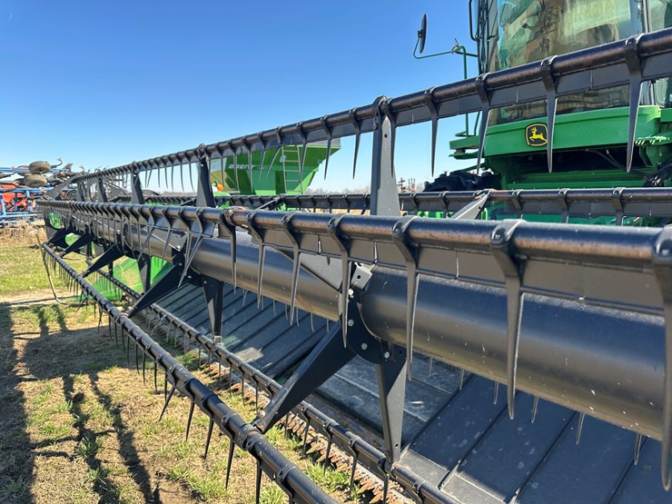 john-deere-630d-image-33