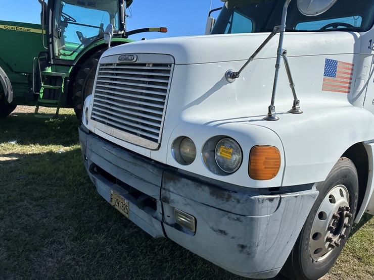 #40057-•-2001-freightliner-century-classic-s/t-t/a-daycab-truck-tractor-1fujbbbg41lh91794-image-31