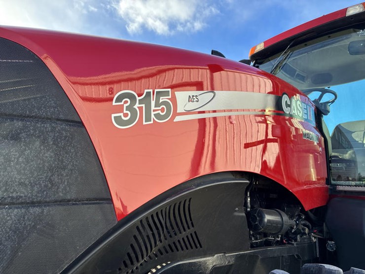2011-case-ih-magnum-315-image-40