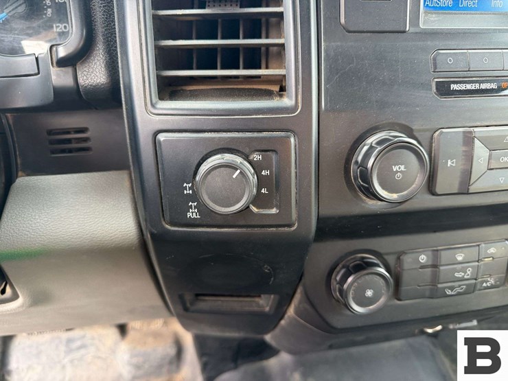 2015-ford-f150-image-29