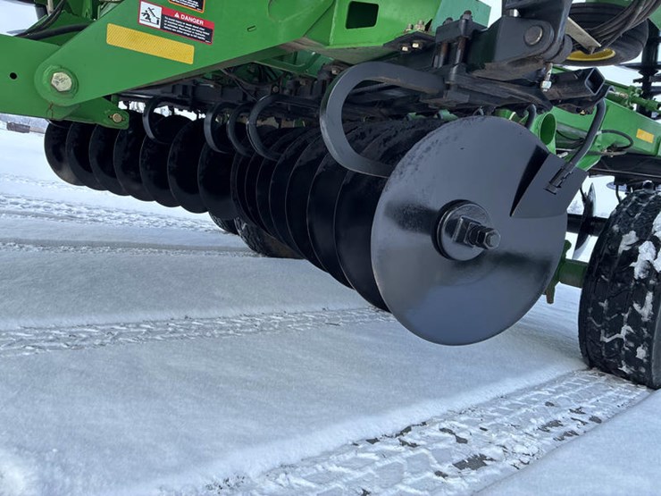 2008-john-deere-637-image-28