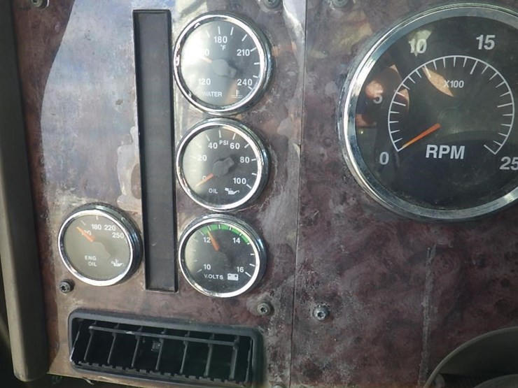 2006-international-9400-image-33