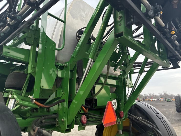 2011-john-deere-4830-image-33