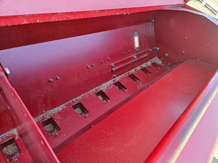 case-ih-5300-image-13