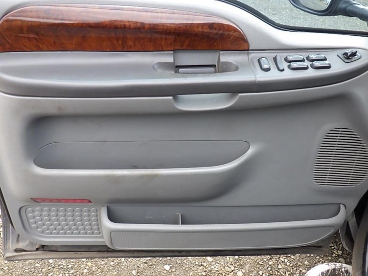 2004-ford-f350-image-18