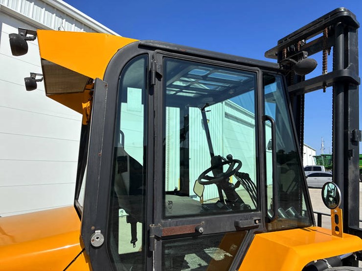 2018-jcb-930-image-28