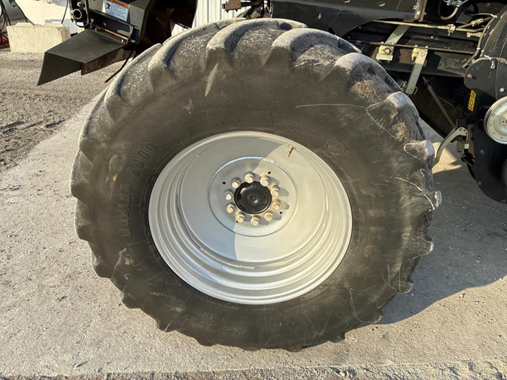 2010-case-ih-8120-image-51