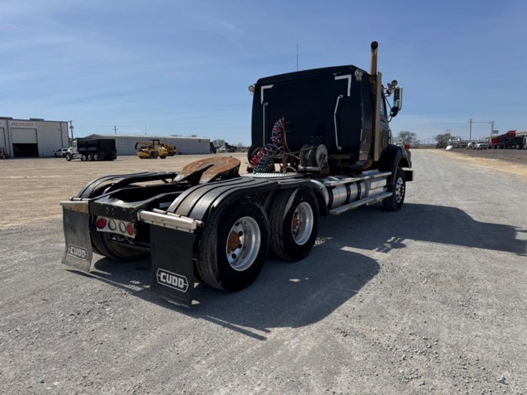 2011-western-star-4900sa-image-5